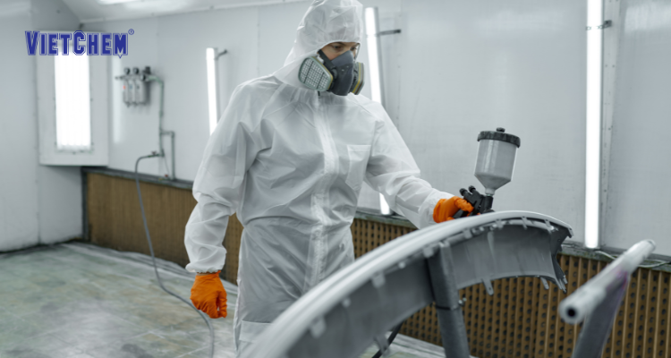 Quan-áo-bao-ho-trong-phòng-thi-ghiem