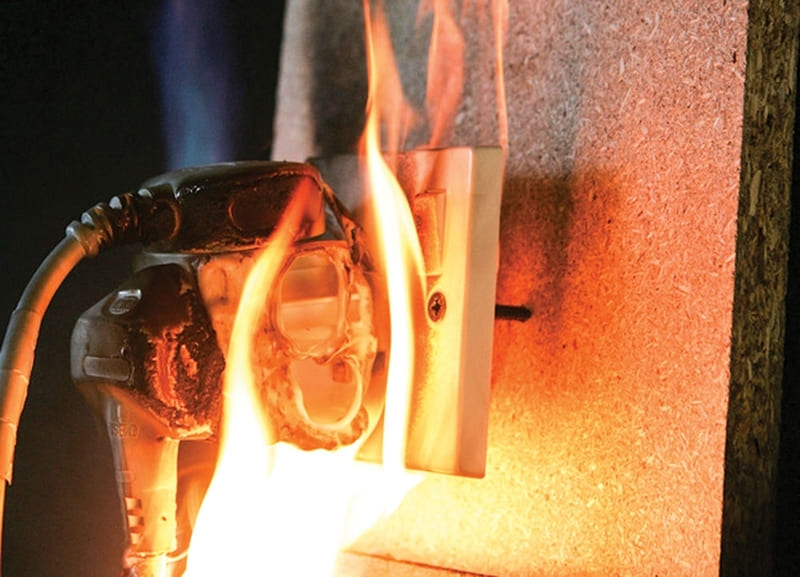 Đoản mạch trong dây điện: Nguyên nhân, cách kiểm tra và giải pháp gay chap ngày dien 1