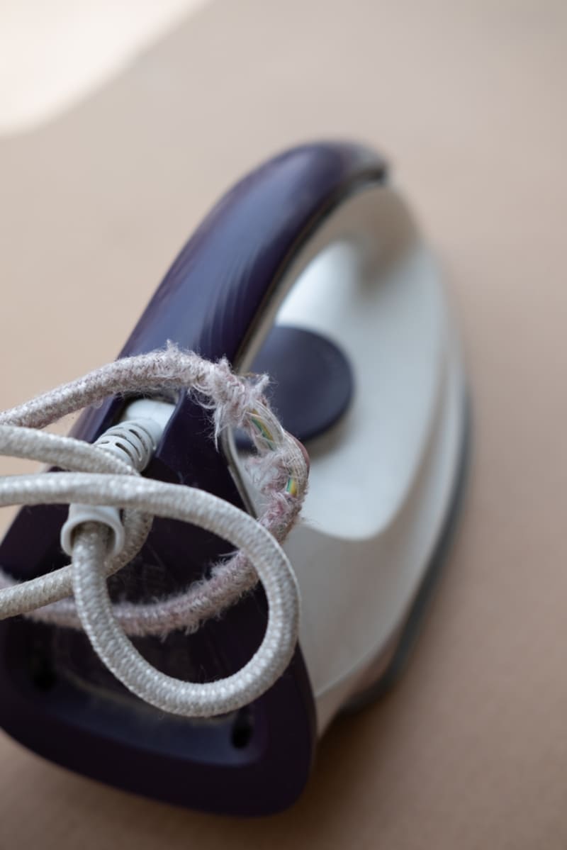 5 nguyên nhân gây nóng dây và cách phòng tránh hiệu quả nguyen-nhan-day-dien-phat-nong-2