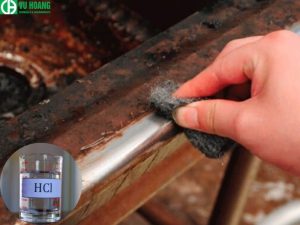 Hóa chất HCl giúp tẩy vết ố, rỉ sét trên kim loại