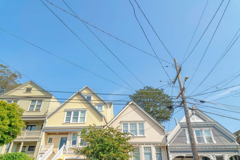 Dây điện ngoài trời là gì? Cấu tạo, cách phân loại và ứng dụng he thong day dien ngoai troi