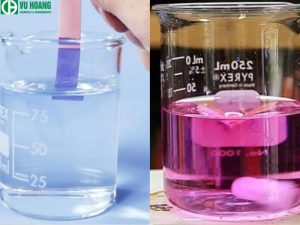 NaOH làm quỳ tím chuyển sang màu xanh, phenolphtalein chuyển sang màu hồng.