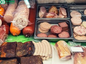 Titanium dioxide như một chất phụ gia thực phẩm thường được coi là an toàn. Nhưng bạn nên hạn chế tiêu thụ thực phẩm chế biến sẵn