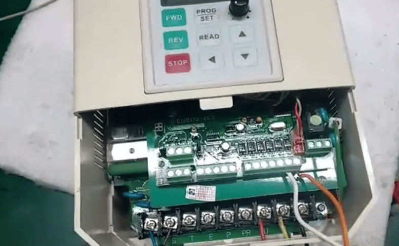 Hướng dẫn 3 cách kiểm tra biến tần và những lưu ý orient-dan-kiem-tra-bien-tan-4