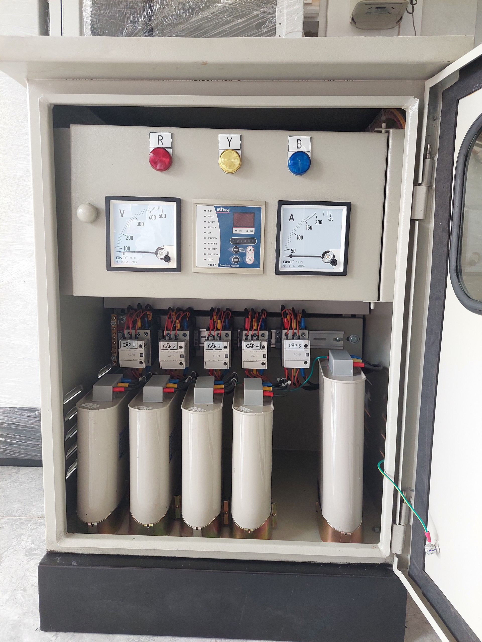 luyện tập ở nhà Hướng dẫn cách lắp đặt tụ điện phù hợp cho sản xuất quy mô vừa