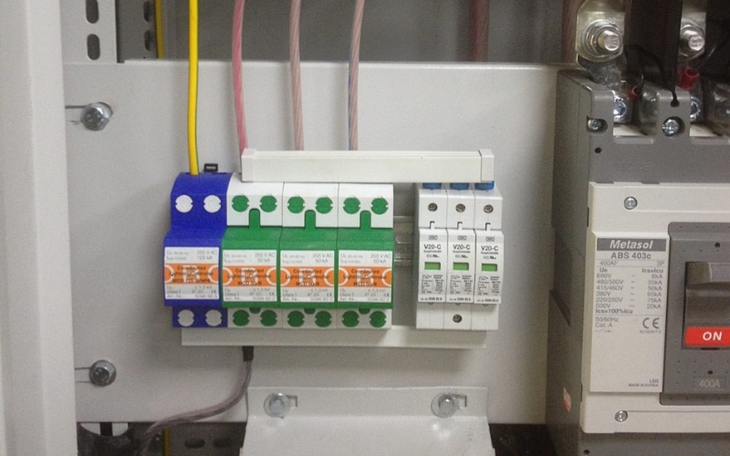 Thiết bị truyền dẫn là gì? Chống sét lan truyền hoạt động như thế nào?