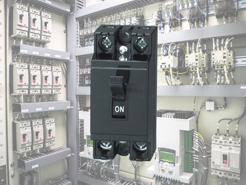 Nguyên nhân của tia mặt đất 