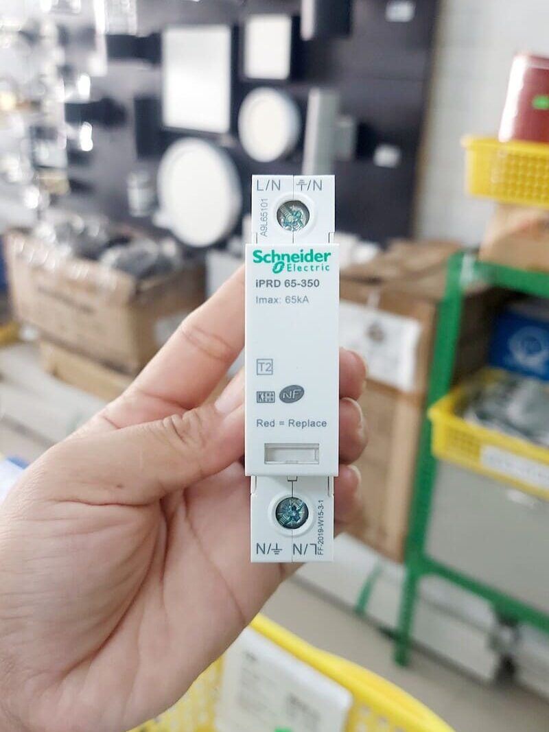 một phần-type-aptomat-chong-set