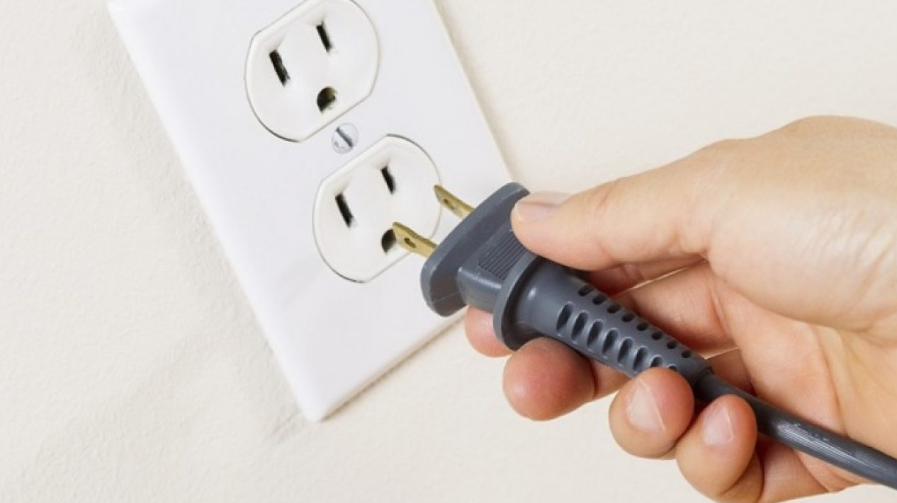 Làm thế nào để nói về Orange Philippines Cách kết nối dây nguồn với phích cắm