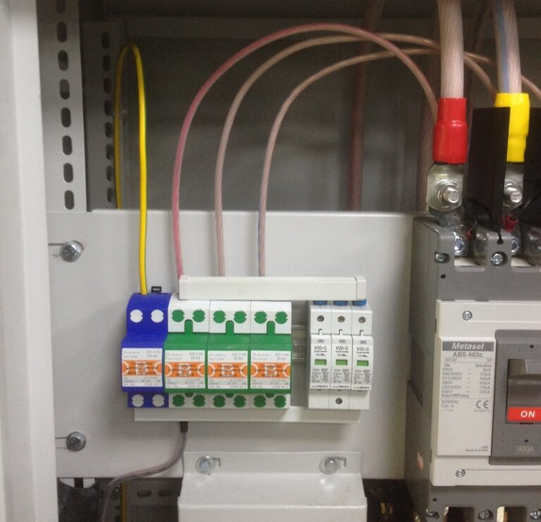 aptomat-chong-set-1-cuc