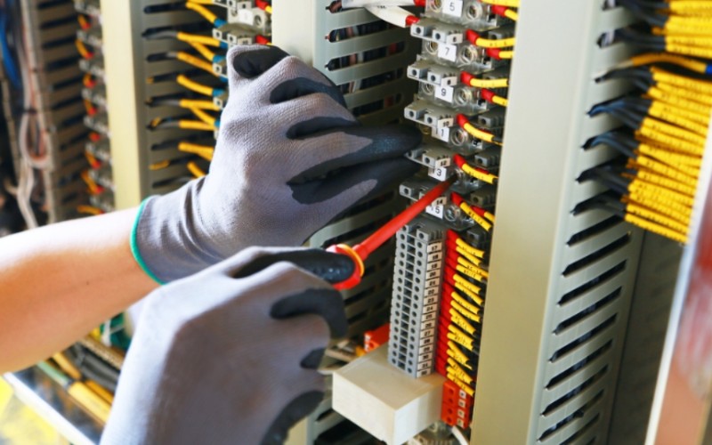 Màu nước bây giờ là màu điện Màu nước bây giờ là màu điện