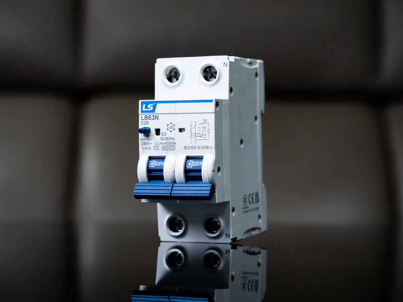 Cầu dao chống giật LS