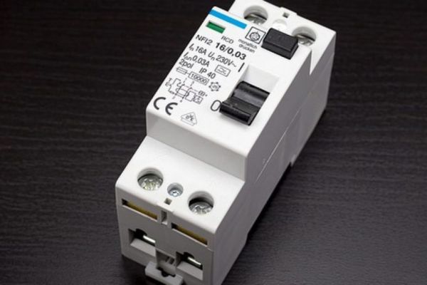 RCD 1 là gì Bảo vệ rò rỉ là gì?