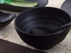 Melamine được sử dụng trong sản xuất nhựa melamine-formaldehyde - sản xuất đồ gia dụng