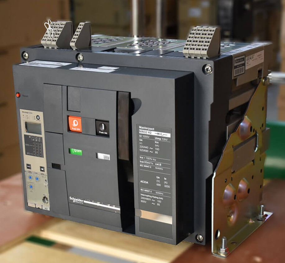 Cấu tạo máy cắt khí ACB