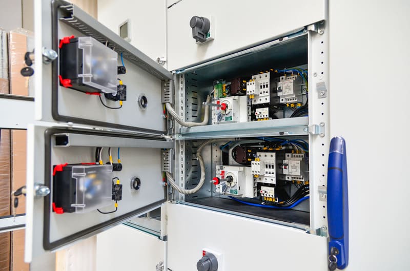 Nguồn điện 3 là gì