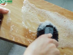 Khử trùng bề mặt thớt