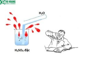 Cẩn thận khi pha hóa chất H2SO4