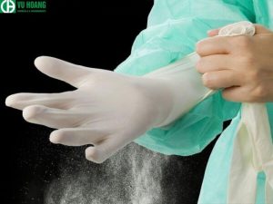 Nên sử dụng găng tay khi sử dụng hóa chất