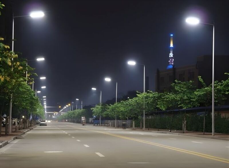 Ánh sáng trắng trên đường phố