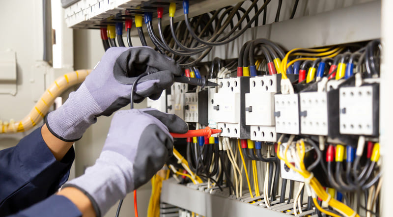 Những thiết bị quan trọng nhất trong tủ điện công nghiệp Nhóm thiết kế gặp nhiều rủi ro