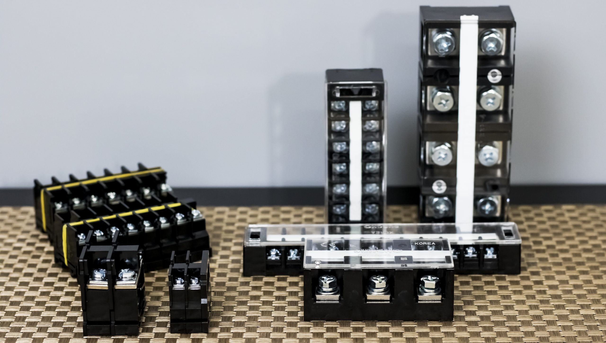 Thiết bị đầu cuối trong ngành điện là gì?