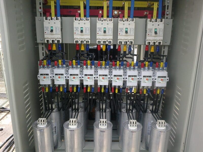 Tụ điện 3 pha là gì? Cấu tạo, nguyên lý và phương pháp lắp đặt máy bơm 3 pha 3