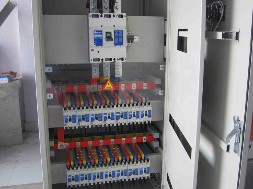 Tủ điện ba pha