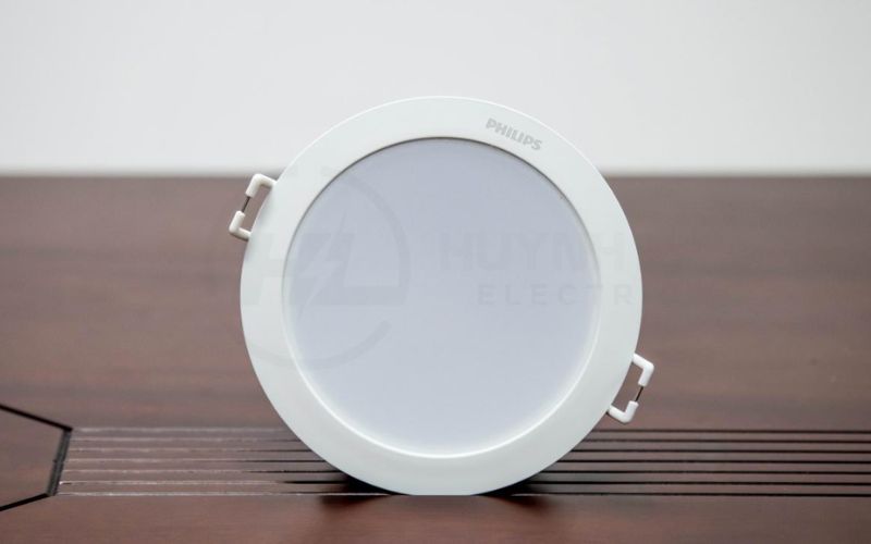 trần Trung Tịnh rực sáng Đèn trần trung tính